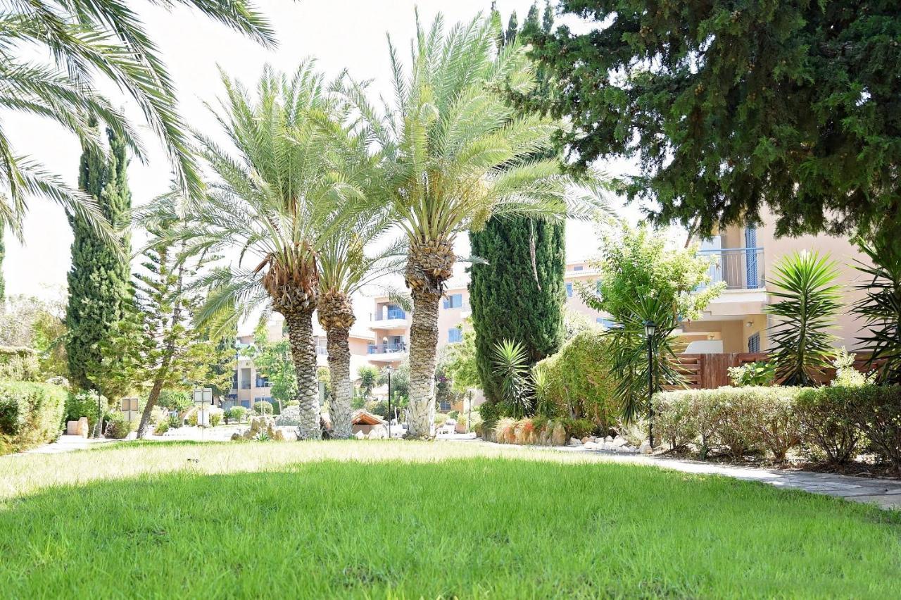 Holiday Apartment Walking Distance To The Sea Paphos Exterior photo